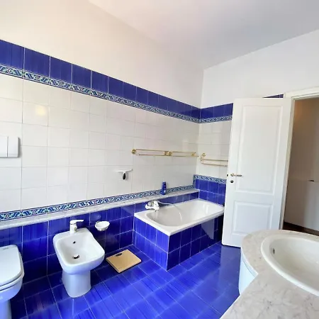 Semesterbostad Large 200 M2 Fantastic View On Carate Urio